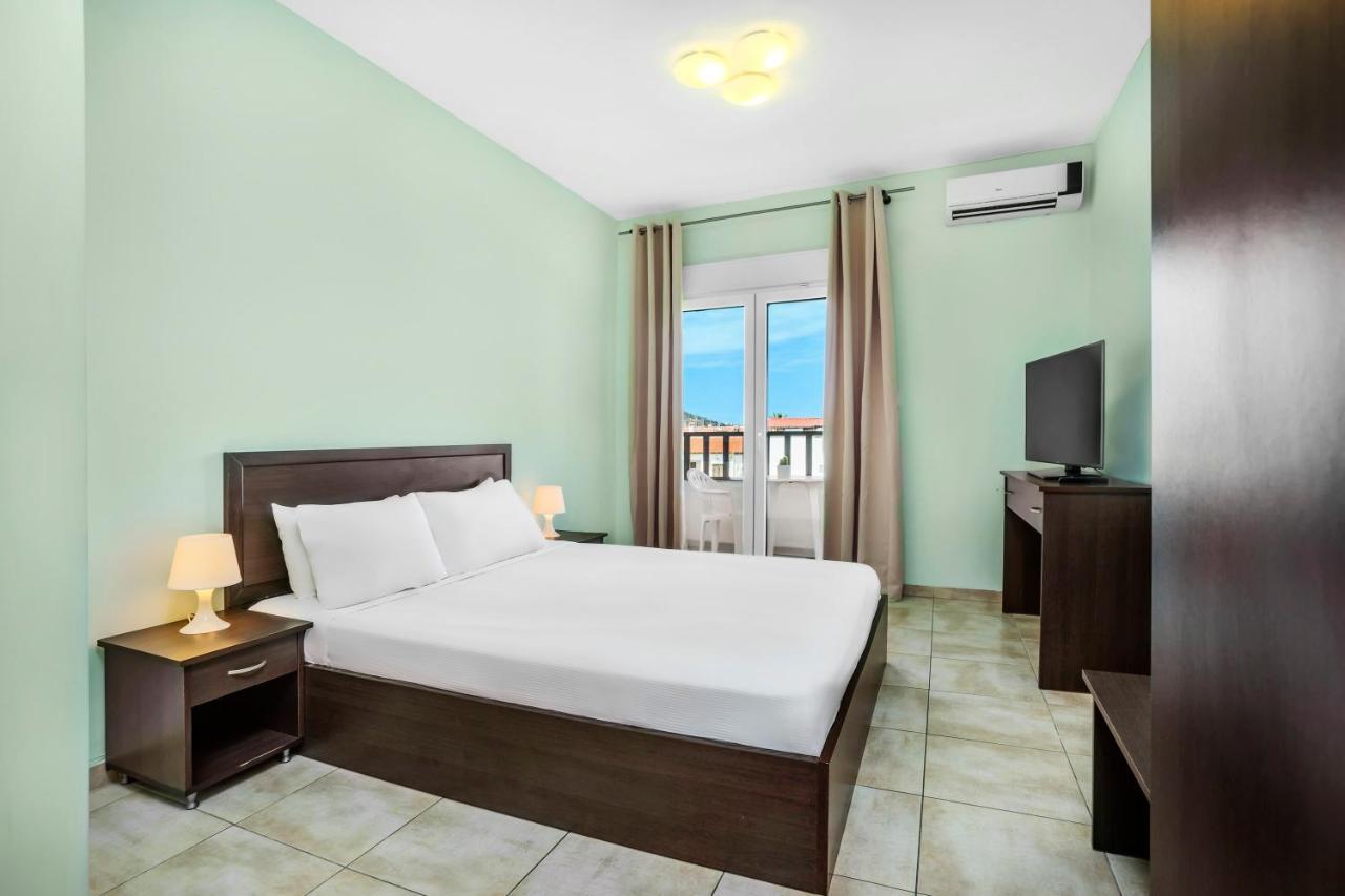 Hotel Poseidon Pefkochori Exterior photo